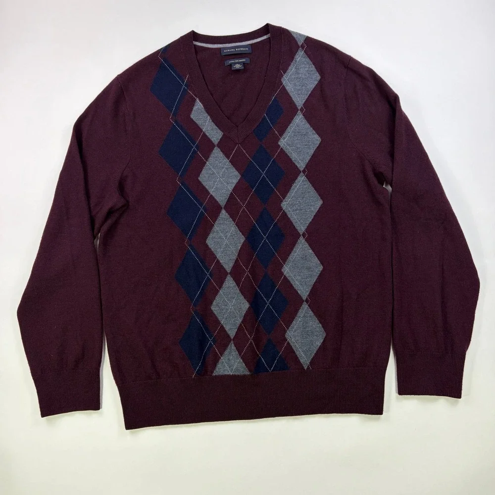 Banana Republic Argyle V-Neck Sweater Mens Large Burgundy Extra Fine Merino Wool